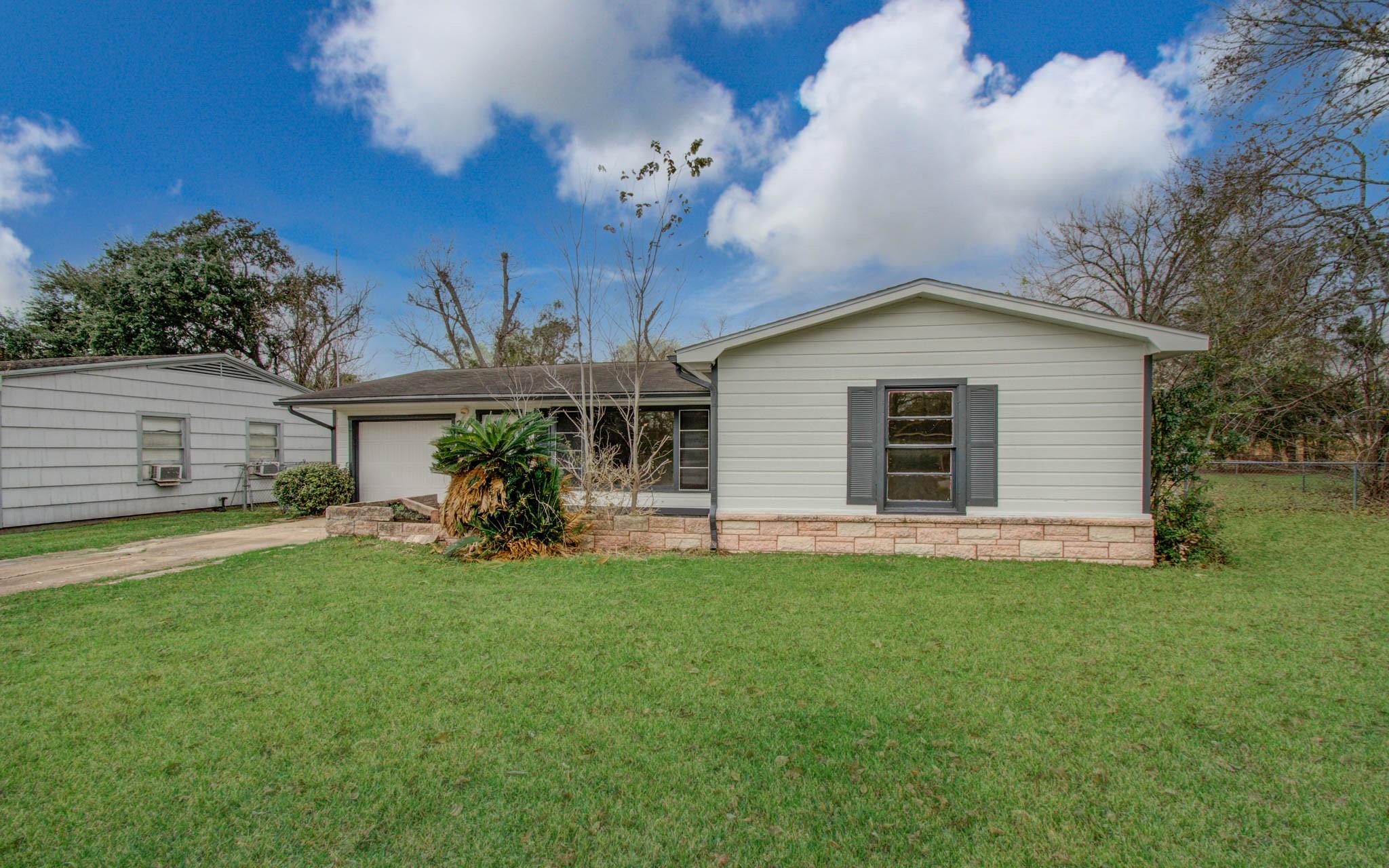 2417 Pecan Street