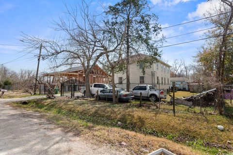 Tiny photo for 2444 Margaret Street #A, Houston, TX 77093 (MLS # 29756925)