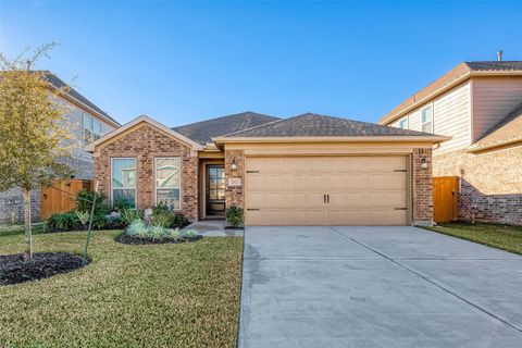 Photo of 32627 Dew Crest Street, Fulshear, TX 77423 (MLS # 21517639)