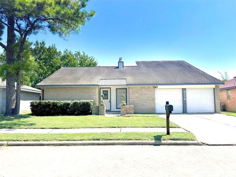 Photo of 9219 Benchley Drive, Houston, TX 77099 (MLS # 11549234)