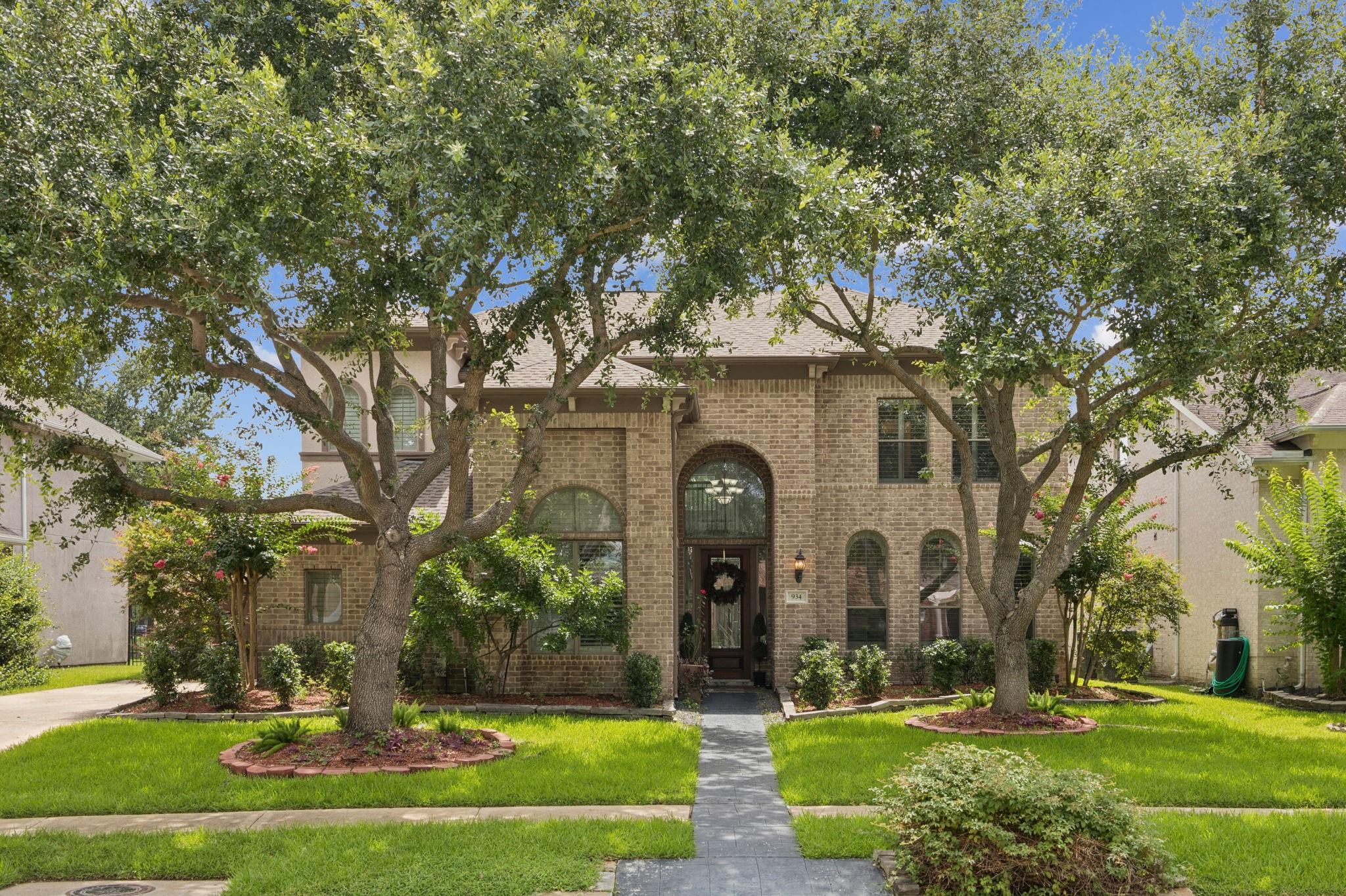 934 Poydras Street