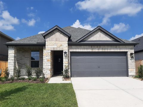 Photo of 16026 Tangled Vine Lane, Conroe, TX 77302 (MLS # 45076190)