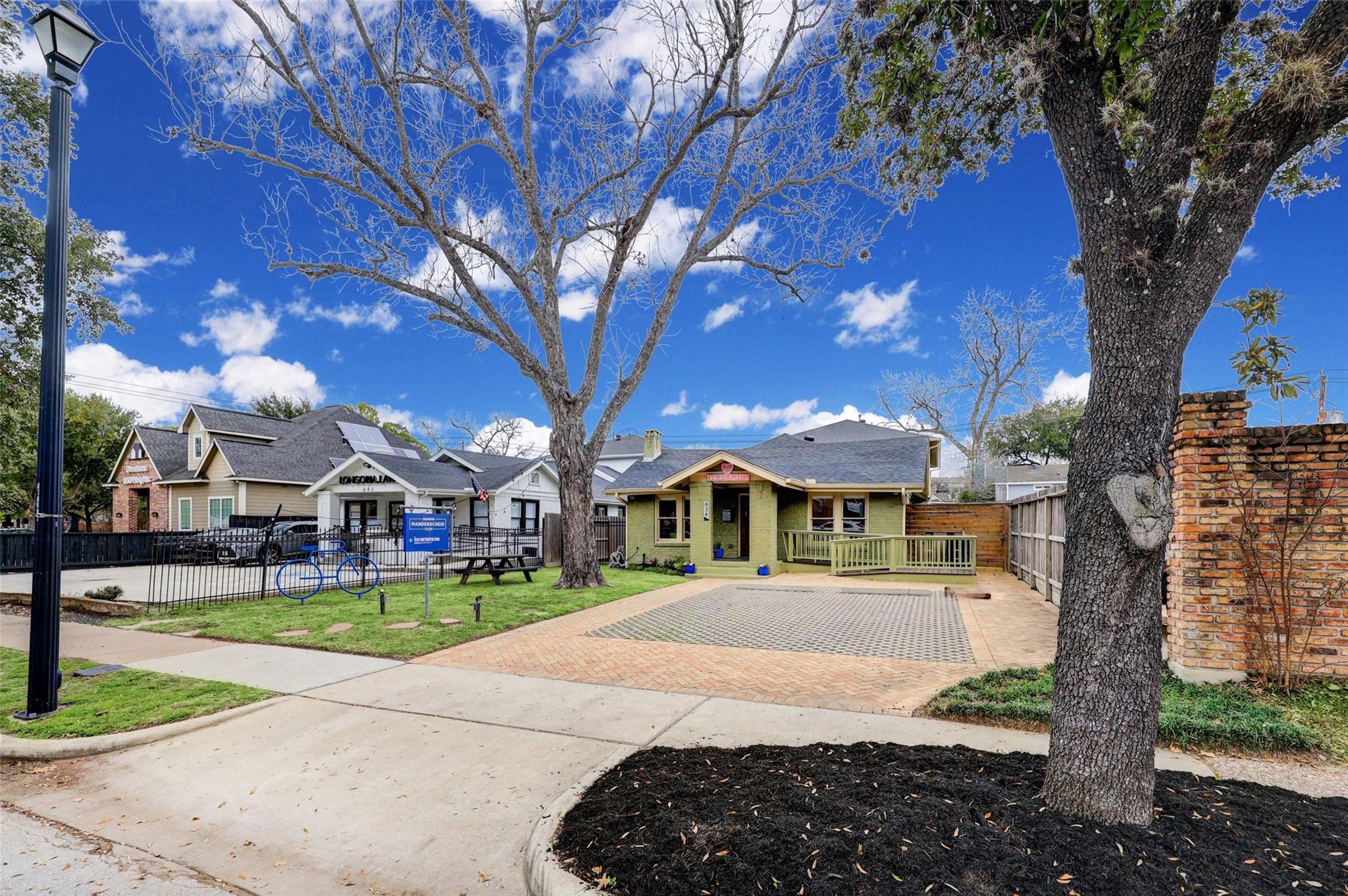 638 Heights Boulevard