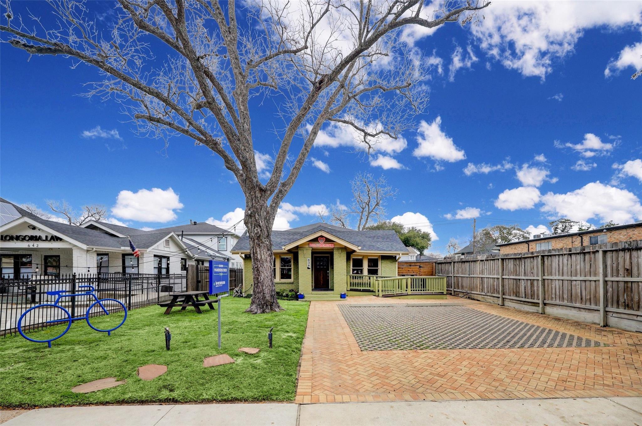 638 Heights Boulevard