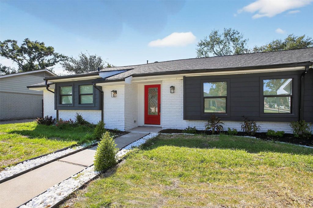 Photo of 3302 Ann Arbor Drive, Houston, TX 77063 (MLS # 45031703)
