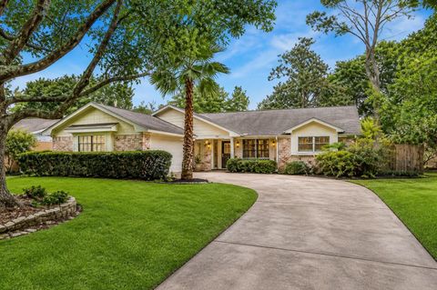 Photo of 9418 Meadowbriar Lane, Houston, TX 77063 (MLS # 57054486)