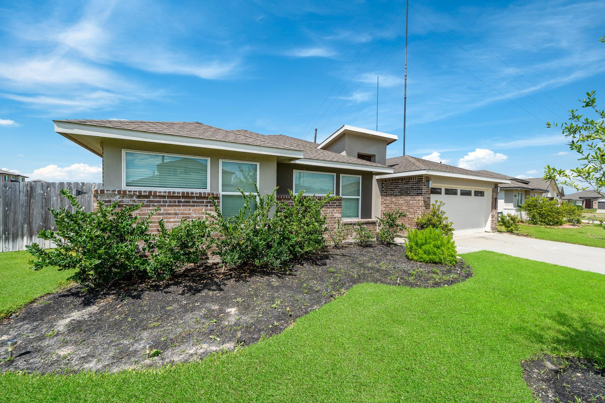 818 Starcross Bend Drive