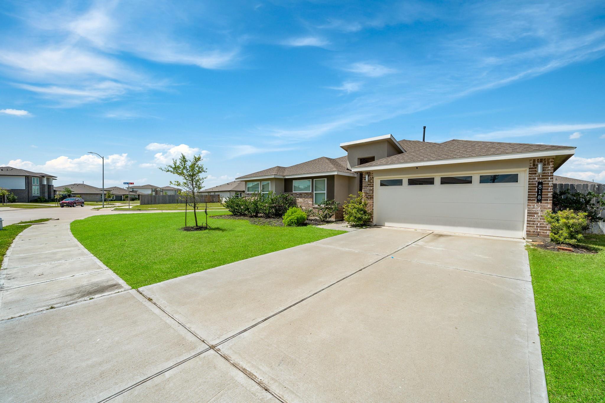 818 Starcross Bend Drive