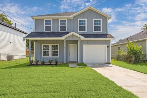 Photo of 6913 Carver Ave, Texas City, TX 77591 (MLS # 33767397)