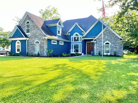 Homes For Sale - 6714 Jay Road Road<br/> Hitchcock, TX 77563