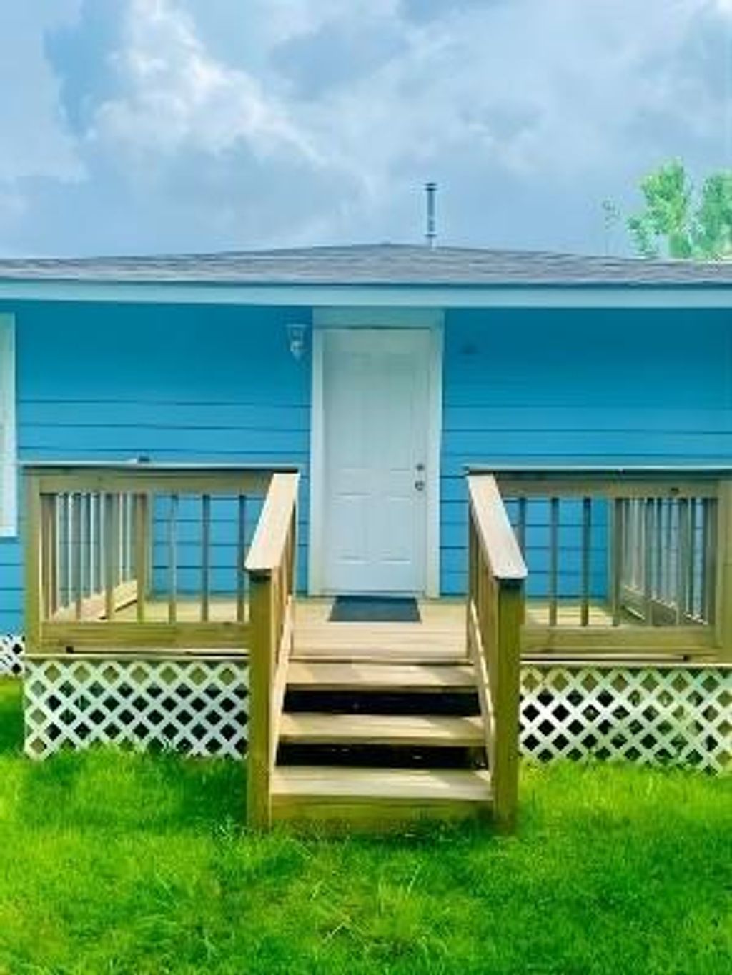 Photo of 5107 Farmer St St, Houston, TX 77020 (MLS # 75437449)