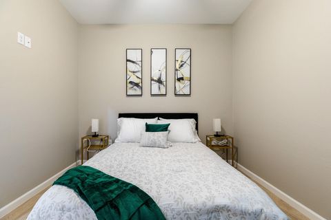 Tiny photo for 4661 Clover Street #B, Houston, TX 77051 (MLS # 62582108)