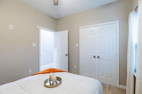 Tiny photo for 4661 Clover Street #B, Houston, TX 77051 (MLS # 62582108)