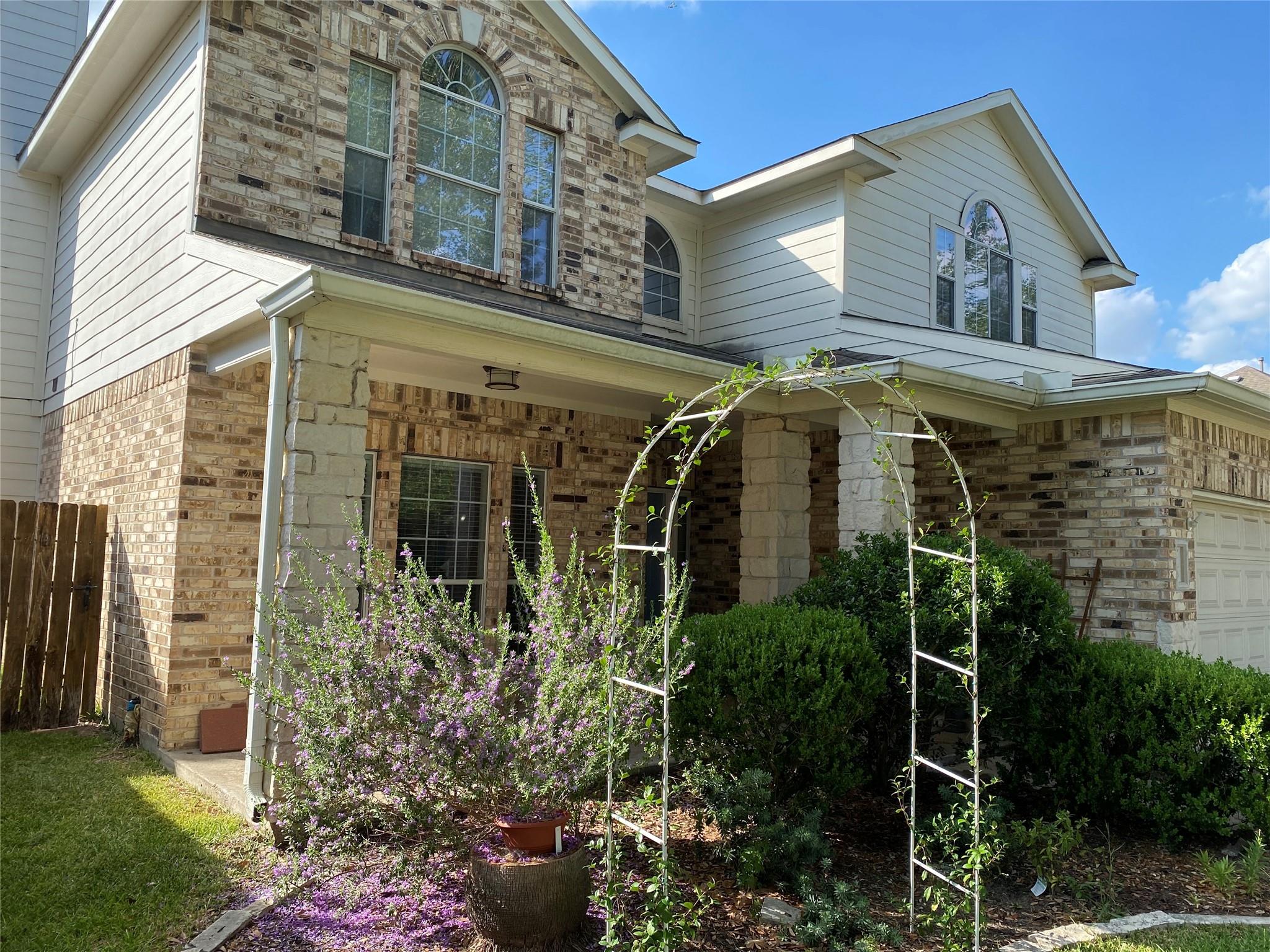 2714 Orchard Creek Lane