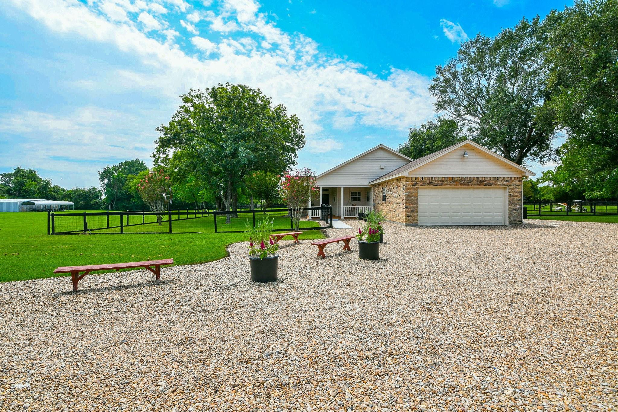 22035 Buescher Road