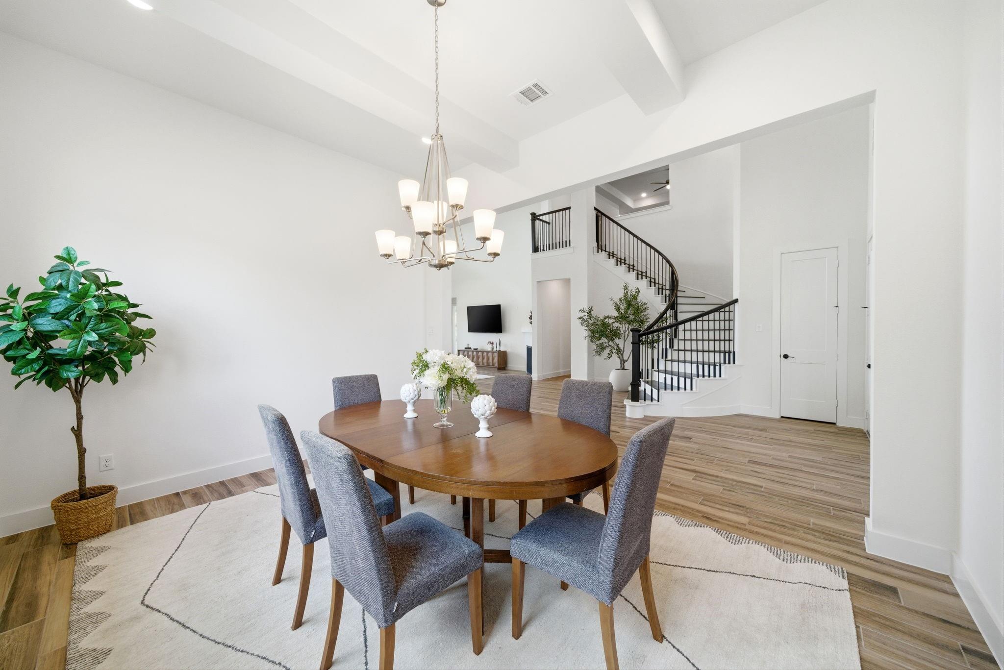 11006 White Caterpillar Drive