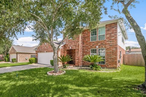 Photo of 3122 Creek Bank Lane, Pearland, TX 77581 (MLS # 14032101)