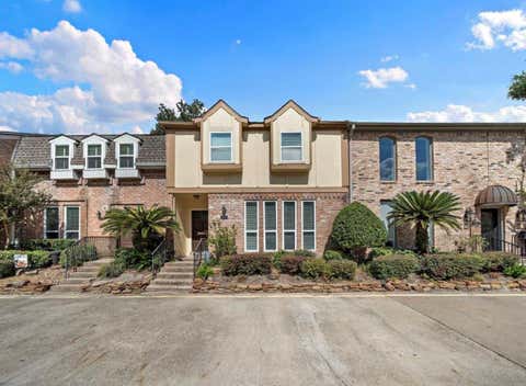 Photo of 15167 Kimberley Ct Ct #0041, Houston, TX 77079 (MLS # 18034405)