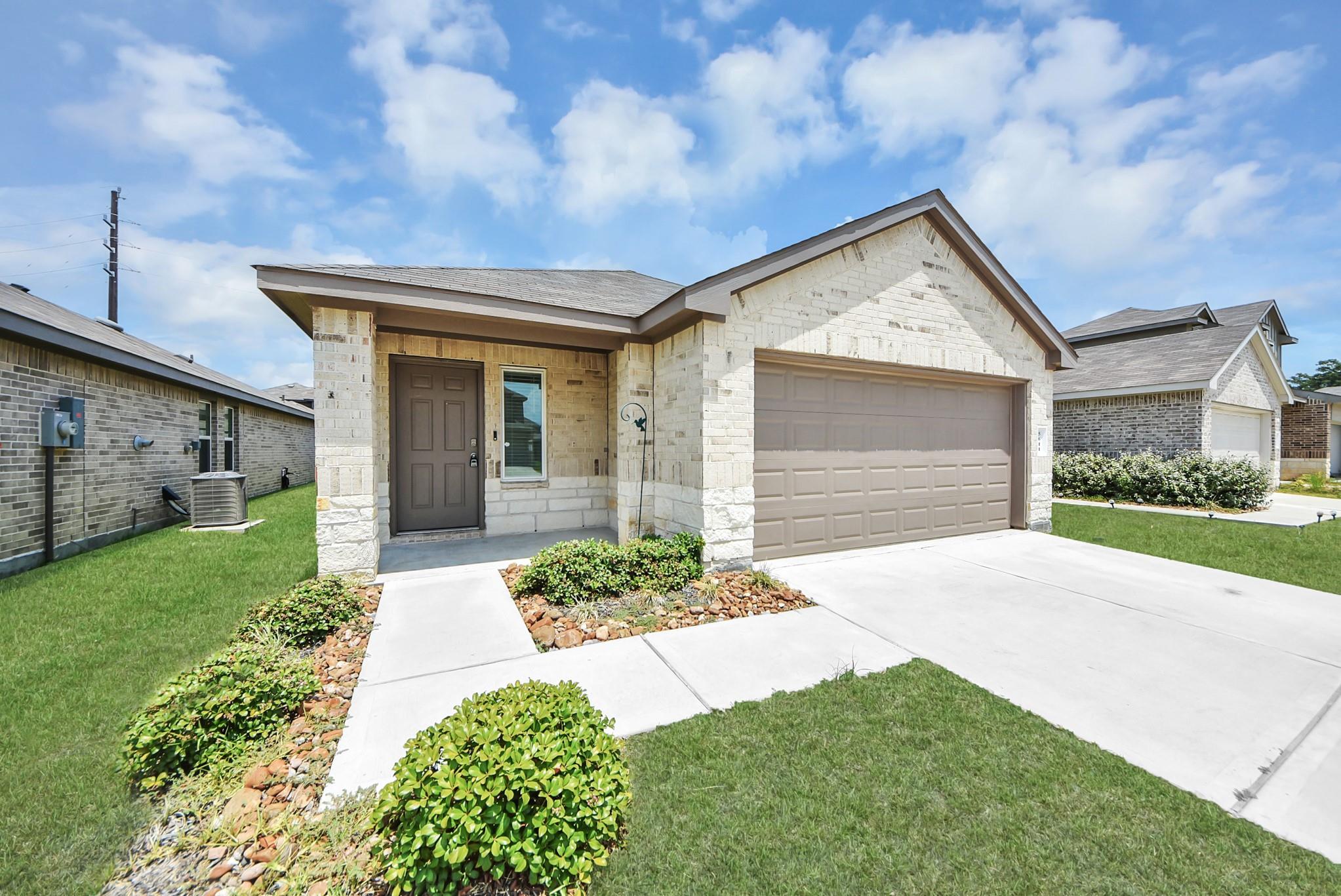5611 Simcrest Grove Drive