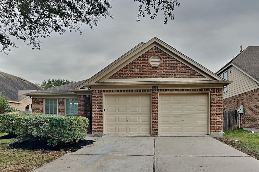 Photo of 25810 Palmdale Estate Drive, Richmond, TX 77406 (MLS # 16587342)