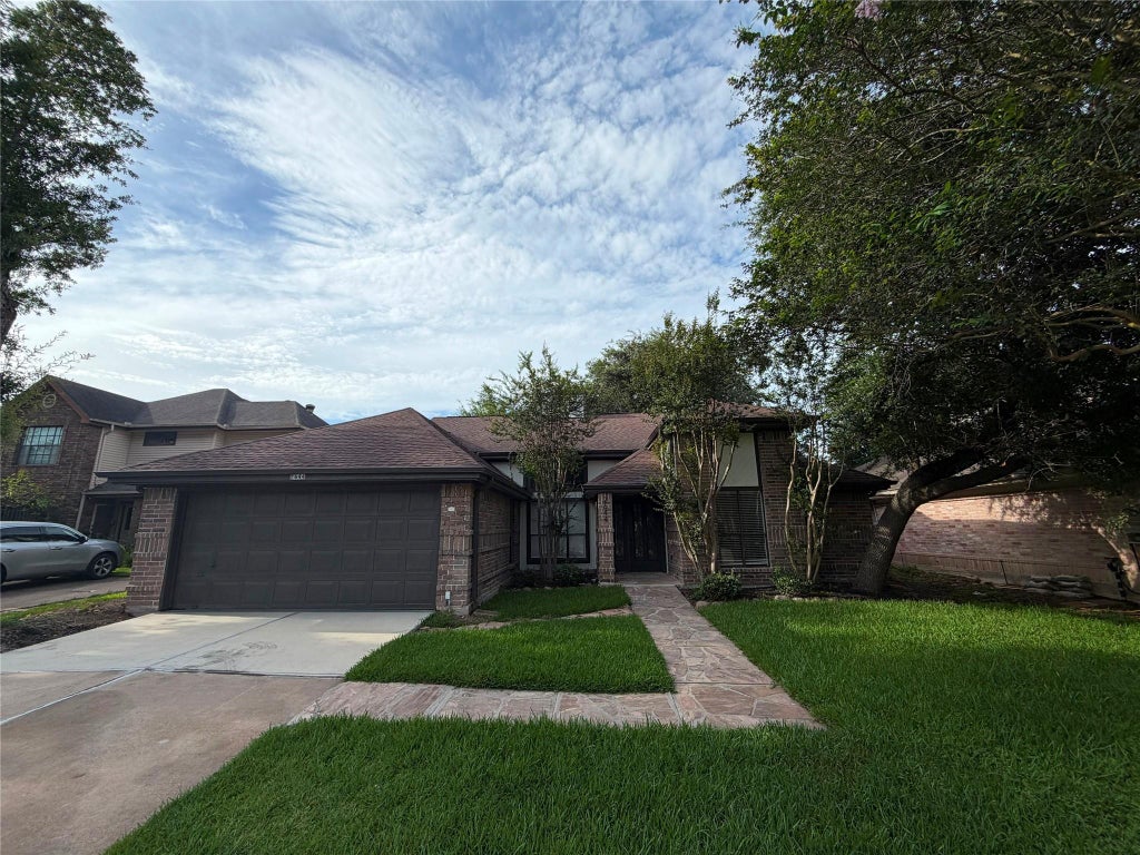 Photo of 2644 Hadley Circle, Sugar Land, TX 77478 (MLS # 41122587)