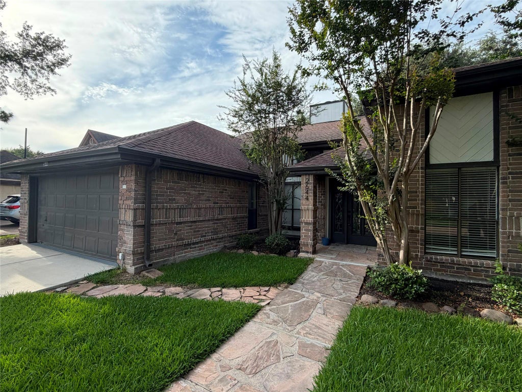 Photo of 2644 Hadley Circle, Sugar Land, TX 77478 (MLS # 41122587)