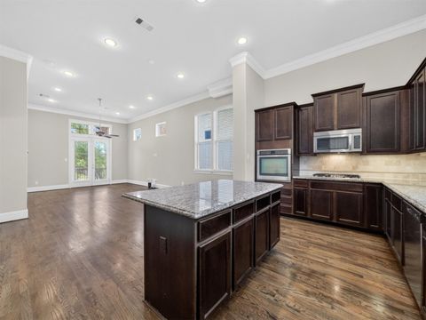 Tiny photo for 2810 Capitol Street, Houston, TX 77003 (MLS # 16444084)