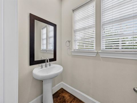 Tiny photo for 2810 Capitol Street, Houston, TX 77003 (MLS # 16444084)
