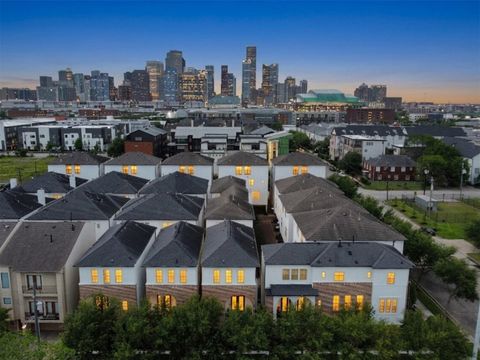 Tiny photo for 2810 Capitol Street, Houston, TX 77003 (MLS # 16444084)