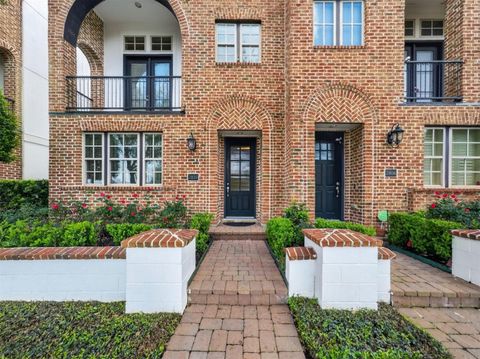 Tiny photo for 2810 Capitol Street, Houston, TX 77003 (MLS # 16444084)