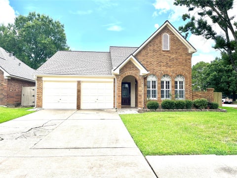 Photo of 1502 Beechurst Court, Houston, TX 77062 (MLS # 44227011)