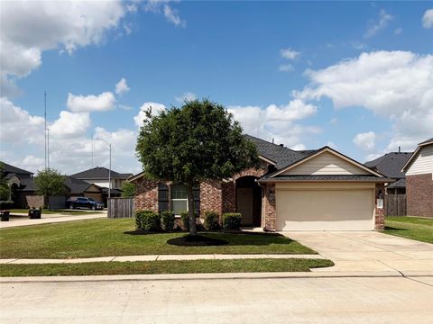 Homes For Sale - 2022 Wellfleet Crossing<br/> Fresno, TX 77545