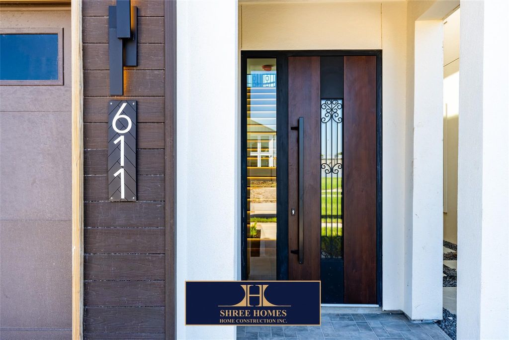 Photo of 611 Rolling Oaks, Stafford, TX 77477 (MLS # 67829871)