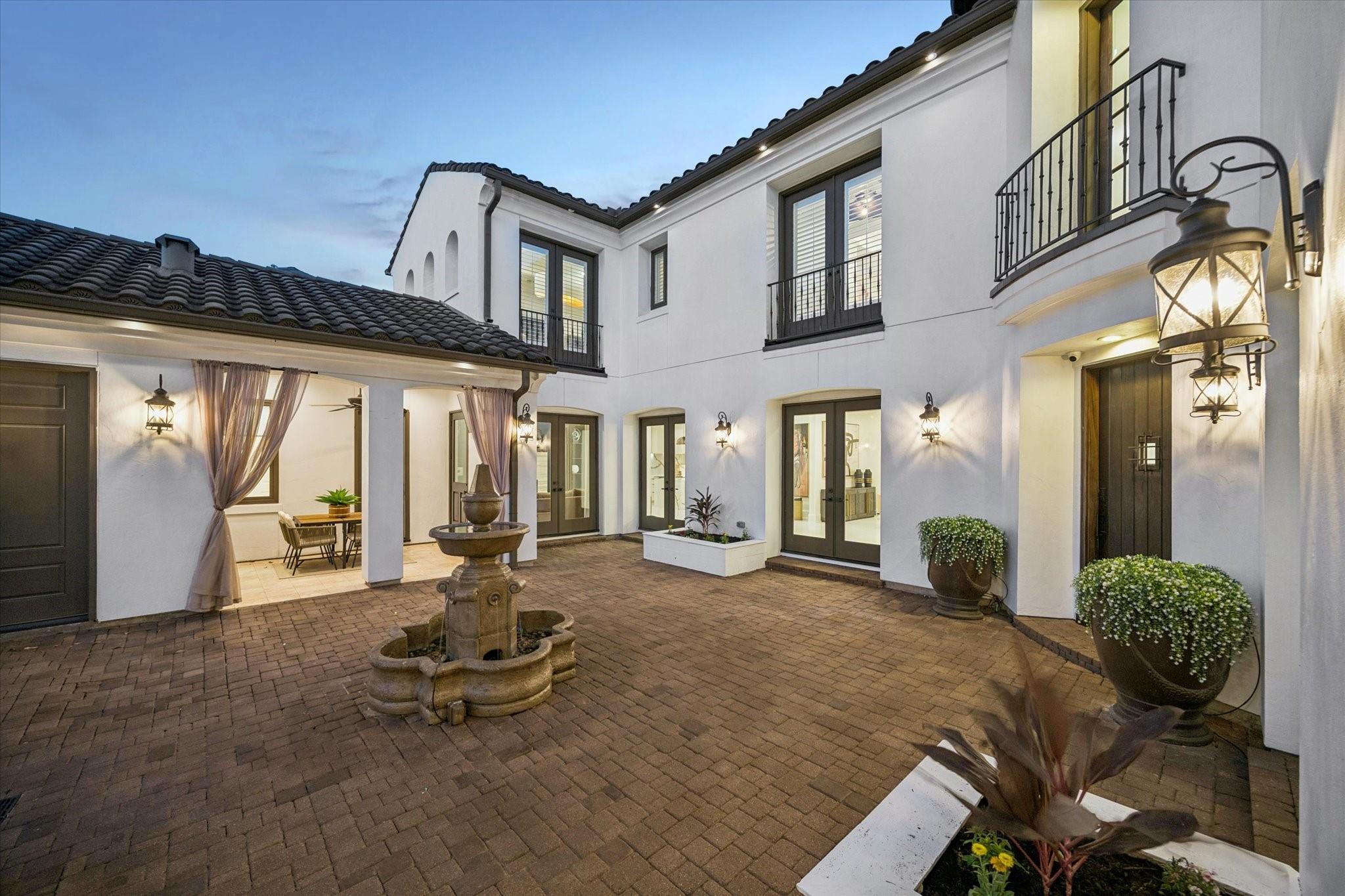 15307 Vista Creek Court