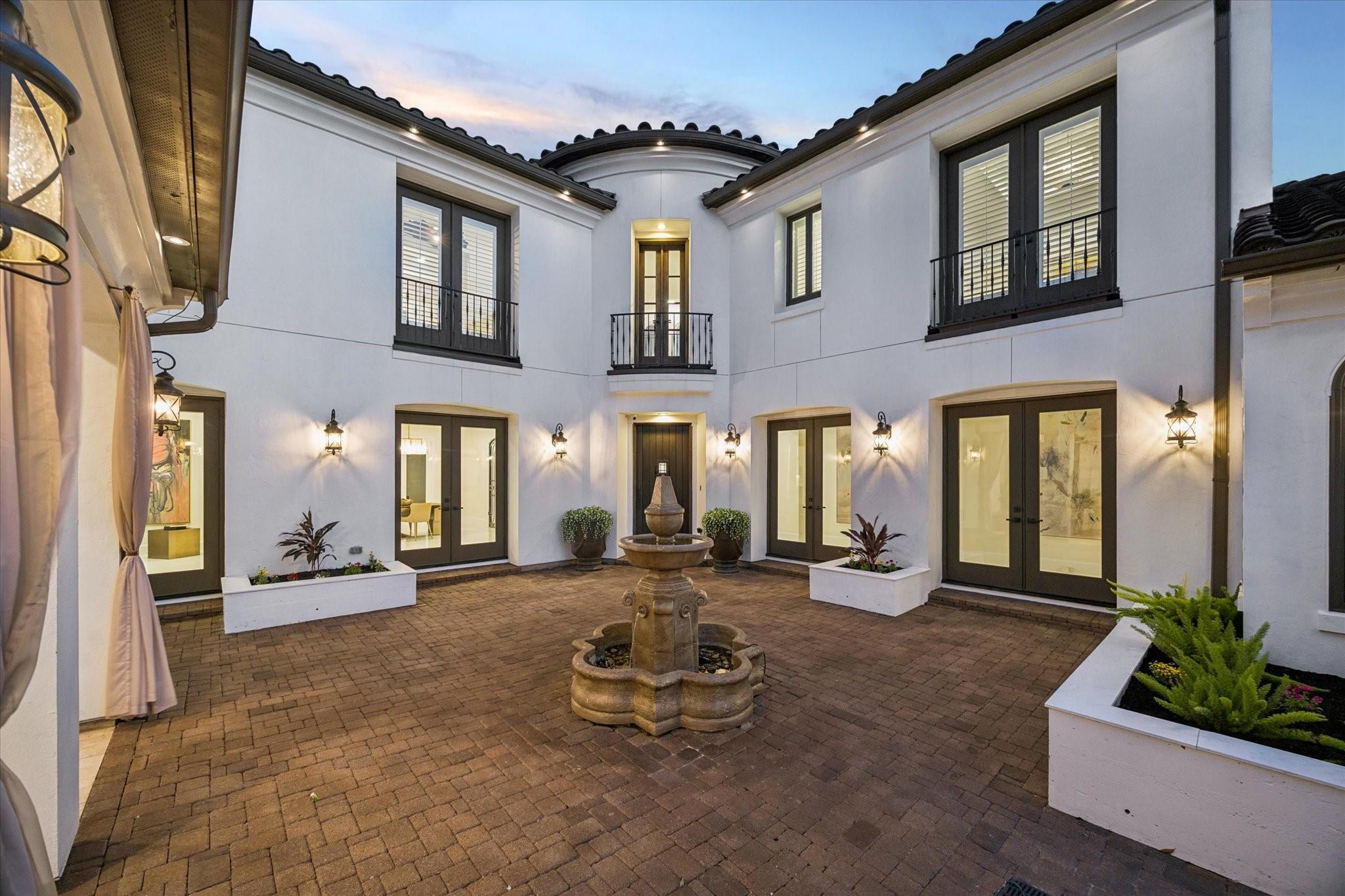 15307 Vista Creek Court