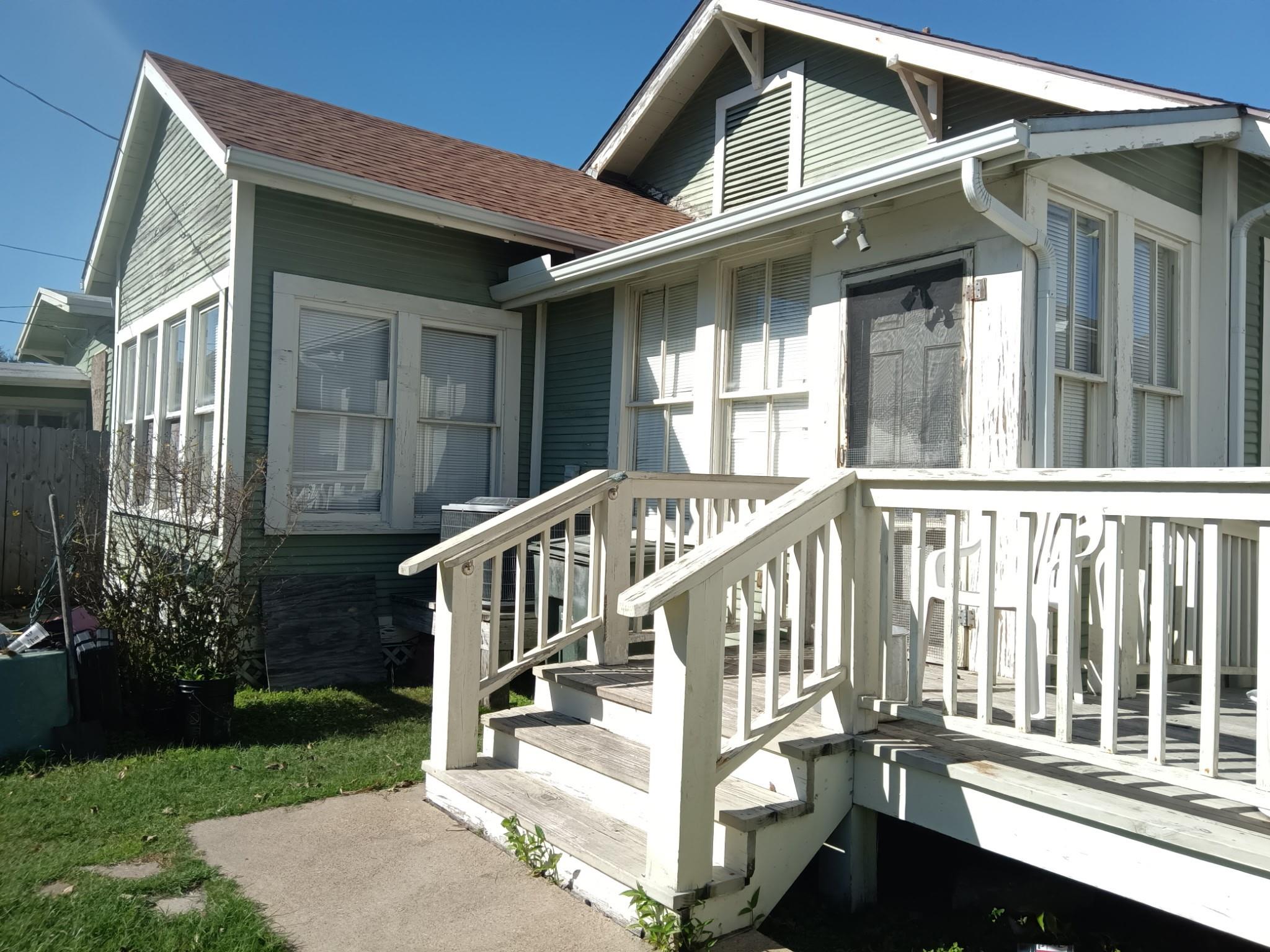 3527 Avenue R 1/2