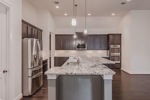 Photo of 112 Sundown Ridge Place, The Woodlands, TX 77375 (MLS # 12050031)