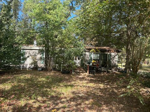 Photo of 623 E Spruce Street, Huntington, TX 75949 (MLS # 53051080)