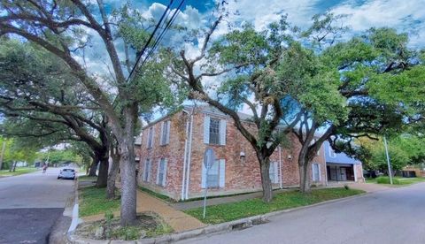 Photo of 3611 Stanford Street #1, Houston, TX 77006 (MLS # 53337152) Photo of 3611 Stanford Street #1, Houston, TX 77006 (MLS # 53337152)