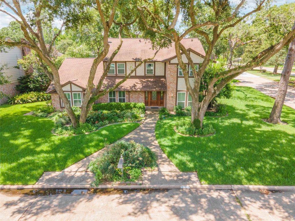 Photo of 10902 Brentway Drive, Houston, TX 77070 (MLS # 19527472)