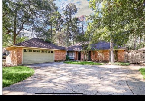 Photo of 735 Talmalge Hall Drive, Conroe, TX 77302 (MLS # 8631028)