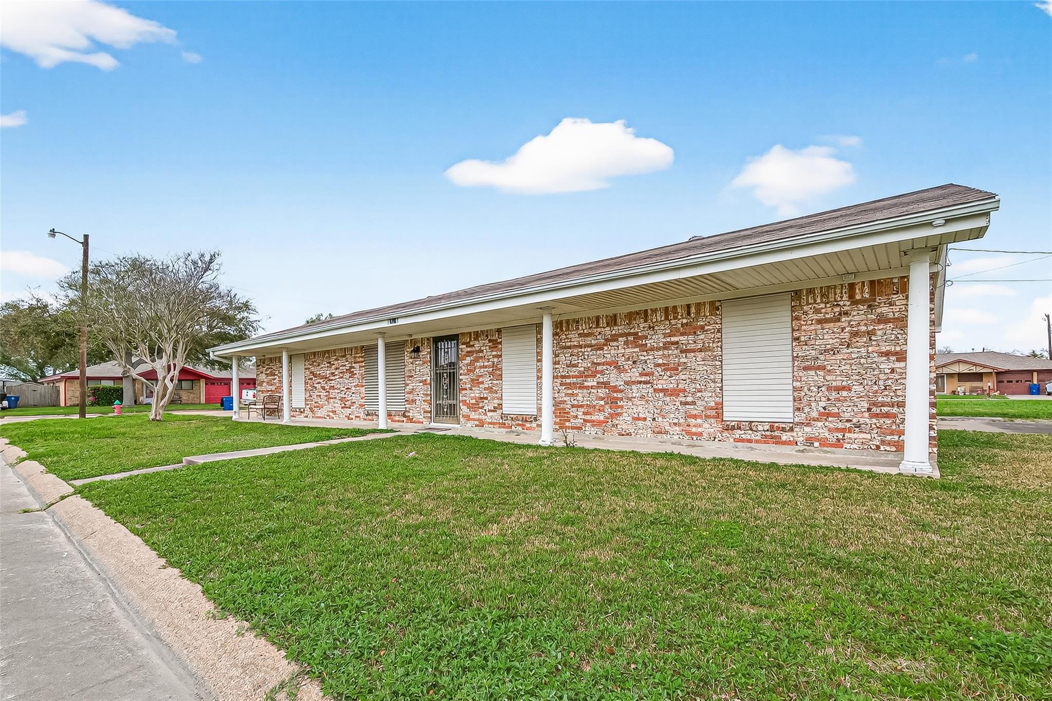 2510 Sunnycrest Drive
