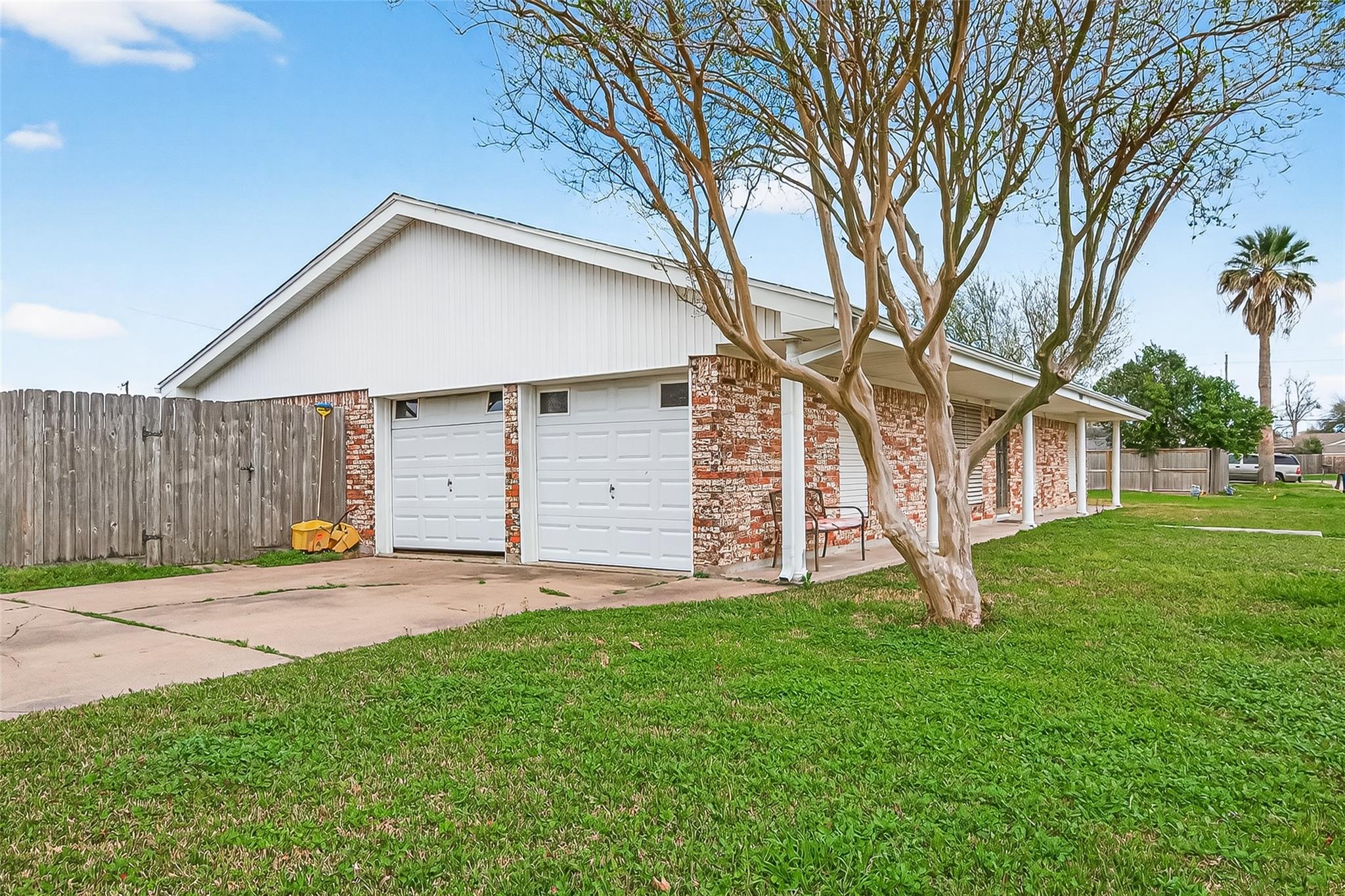 2510 Sunnycrest Drive