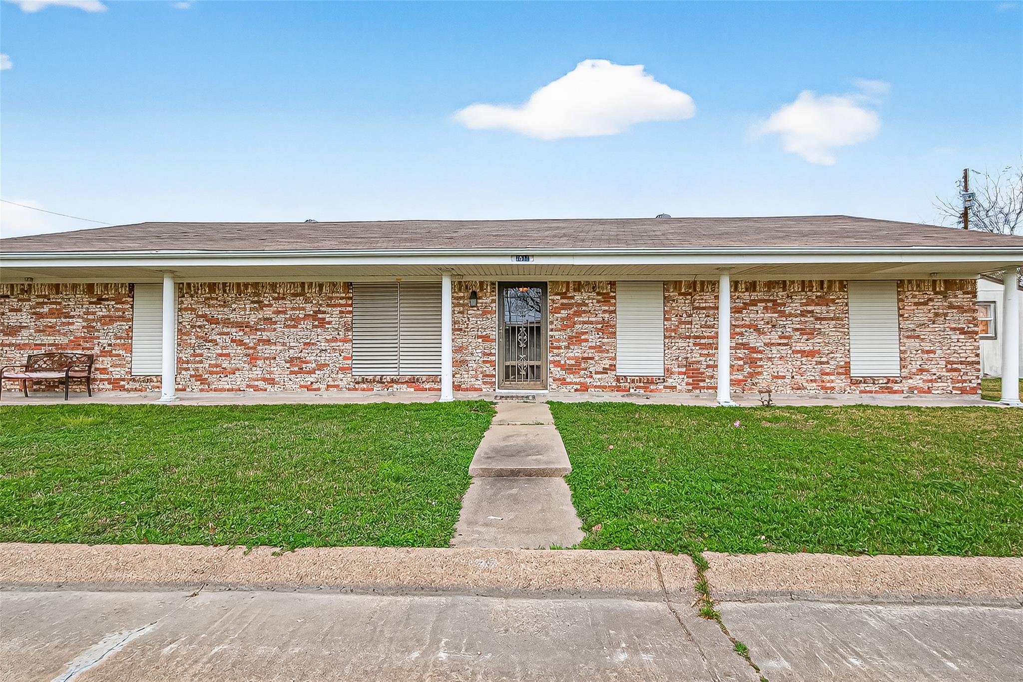 2510 Sunnycrest Drive