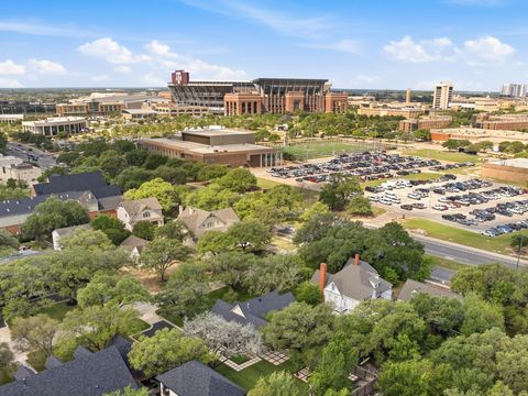 Photo of 107 Pershing Avenue, Bryan, TX 77840 (MLS # 26537793)