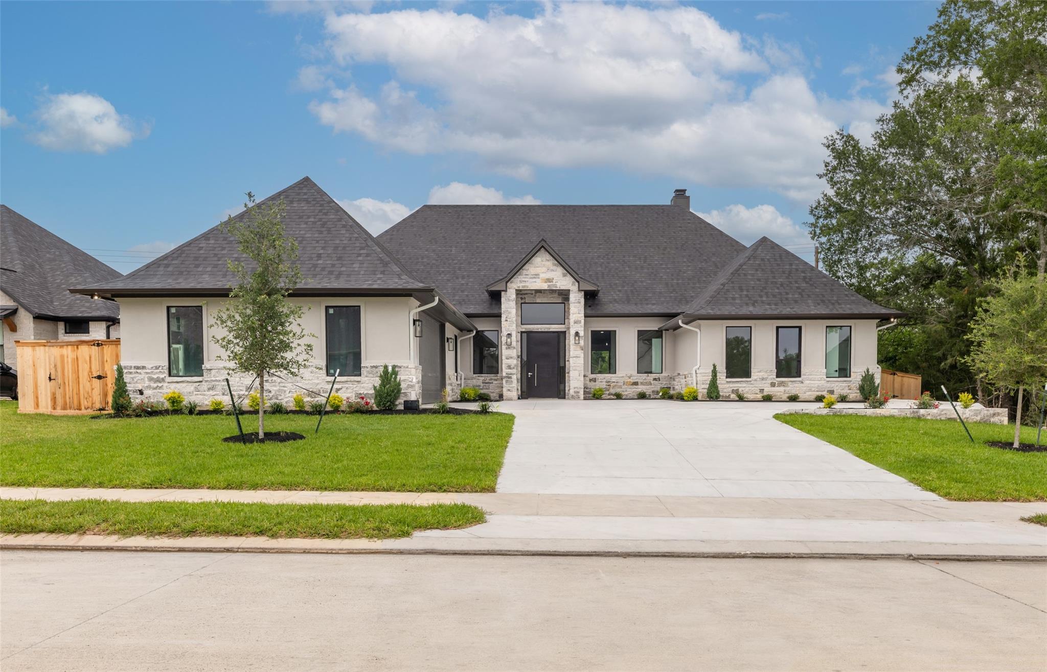 2044 Pebble Bend Drive