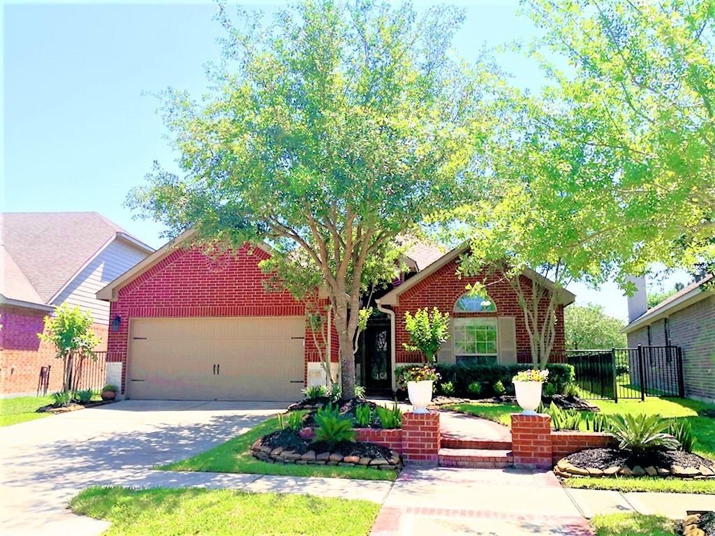 Photo of 18911 Cove Mill Lane, Cypress, TX 77433 (MLS # 61357506)