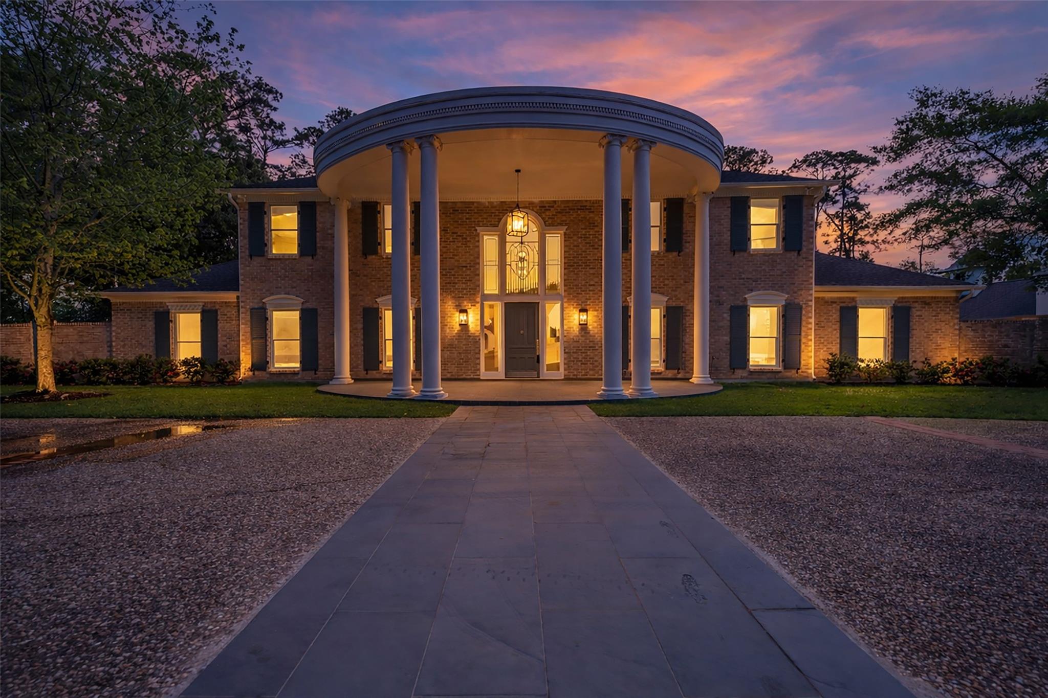 11314 S Williamsburg Drive