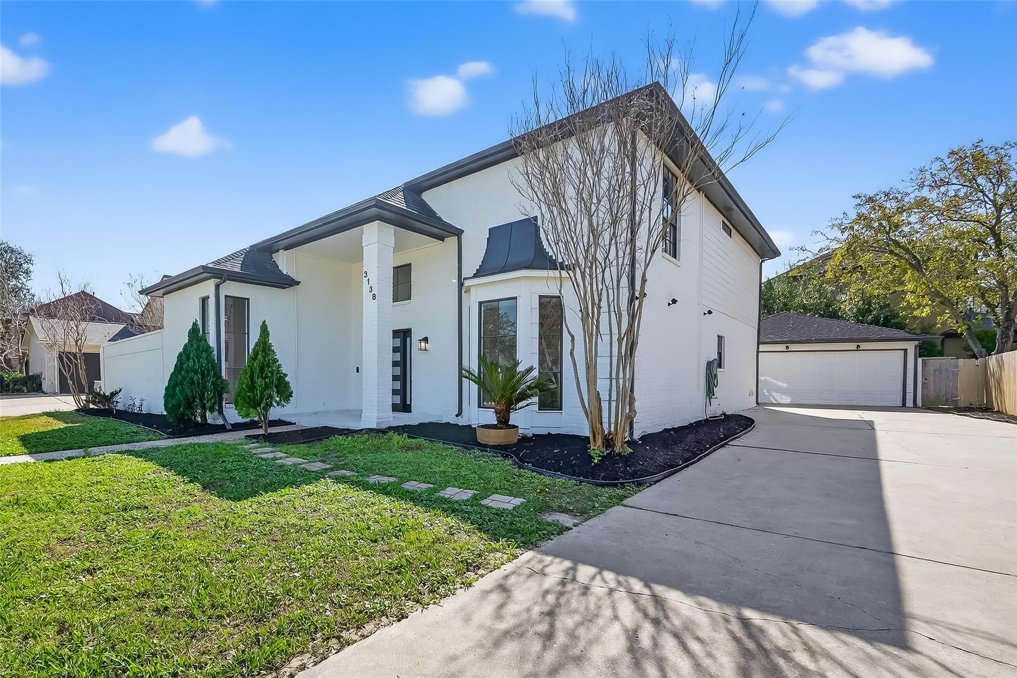 3138 Country Club Boulevard