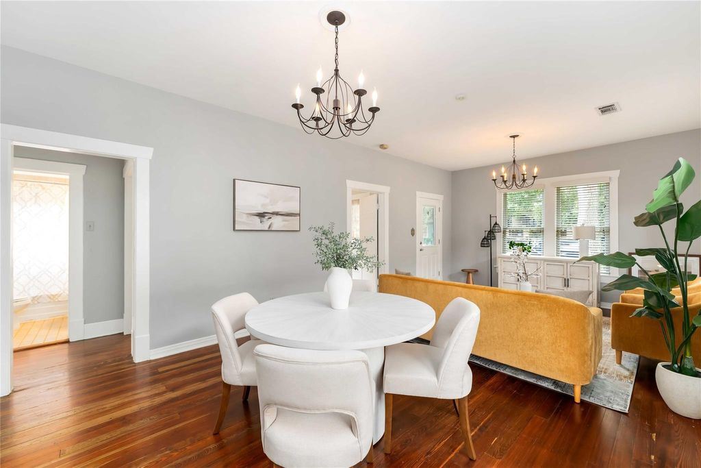 Photo of 1222 Arlington Street, Houston, TX 77008 (MLS # 11735911)